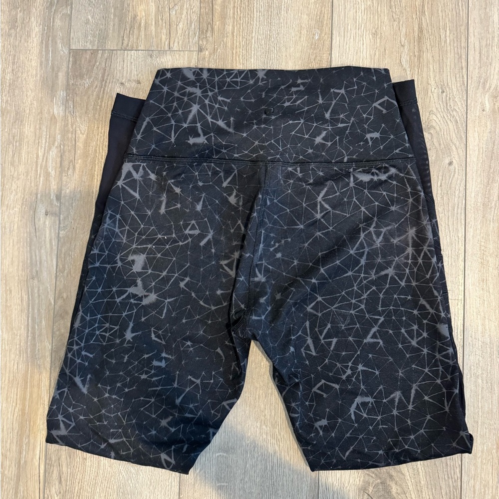 lululemon athletica Black Patterned Leggings - Picture 4 of 5